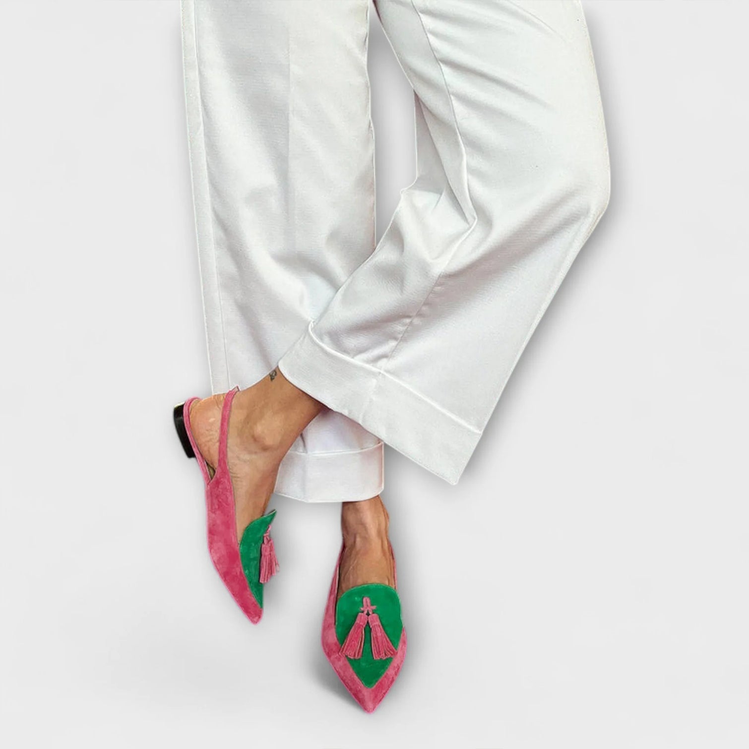 Frendessa – Fargelek med dusker design